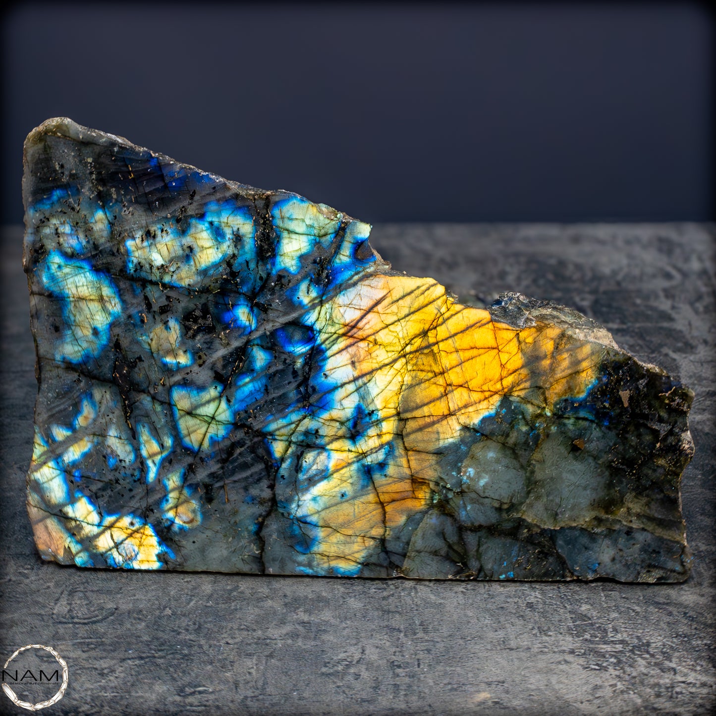 Natürliche Labradorit Kristall-Freiform - 2054,71g