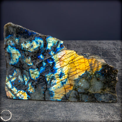 Natürliche Labradorit Kristall-Freiform - 2054,71g