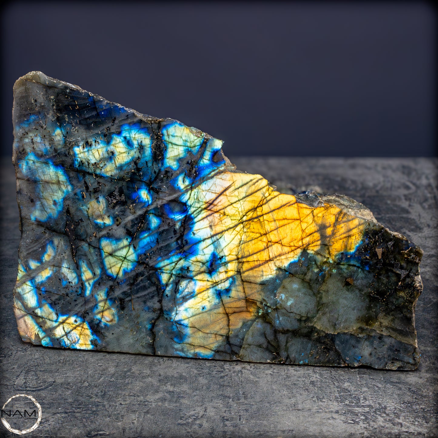 Natürliche Labradorit Kristall-Freiform - 2054,71g