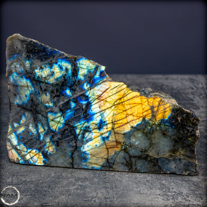 Natürliche Labradorit Kristall-Freiform - 2054,71g