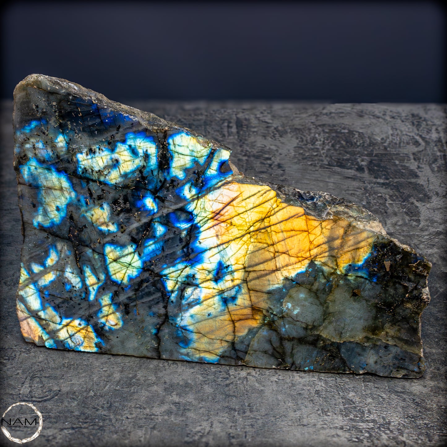 Natürliche Labradorit Kristall-Freiform - 2054,71g