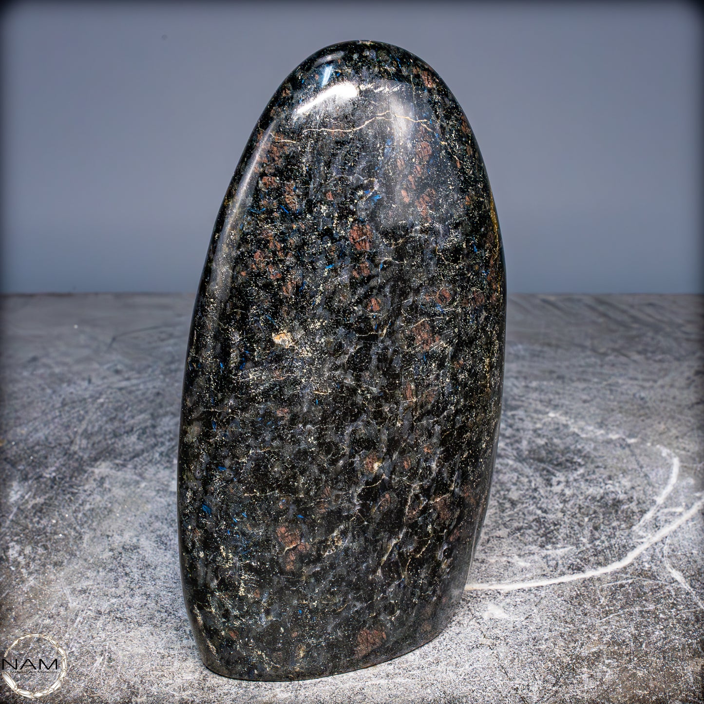 Natürliche Arfvedsonit und Granat-Kristall Freifrom, sehr selten - 1787,69g