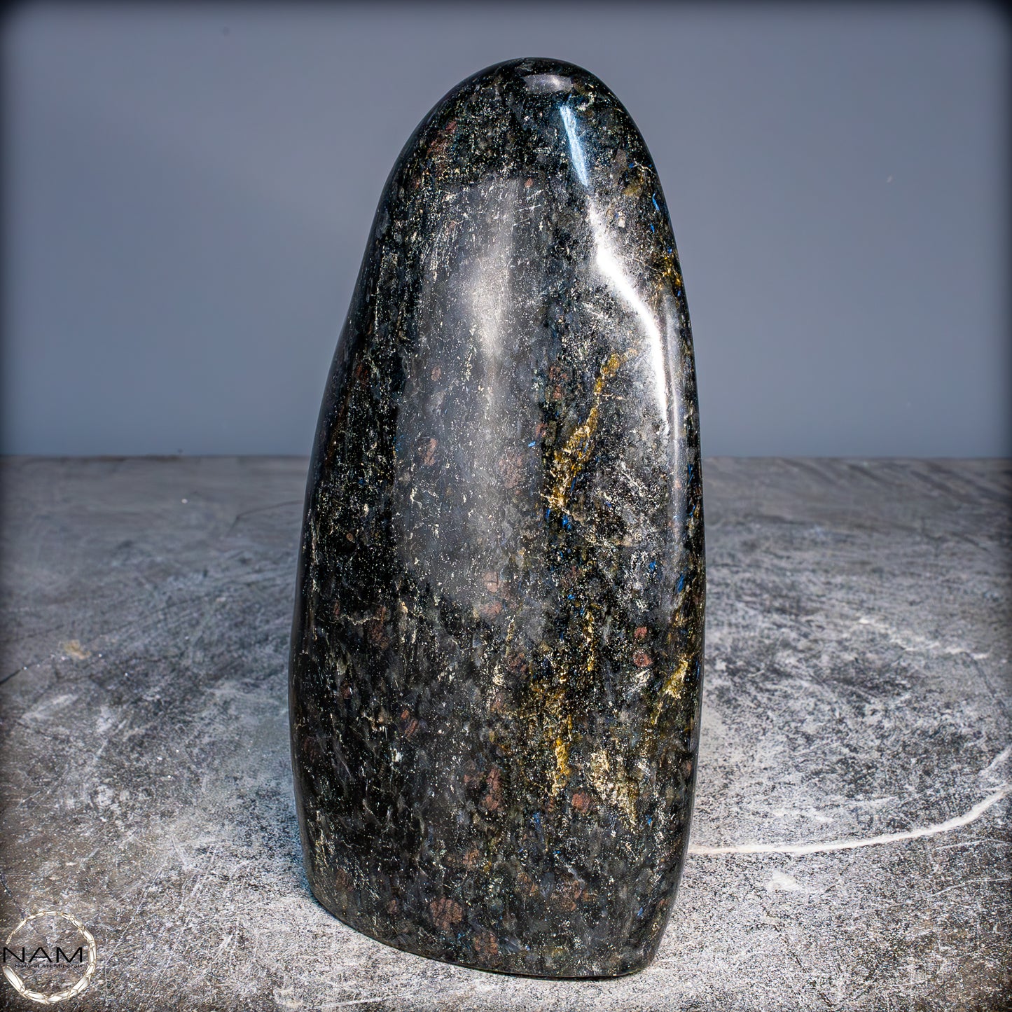 Natürliche Arfvedsonit und Granat-Kristall Freifrom, sehr selten - 1787,69g