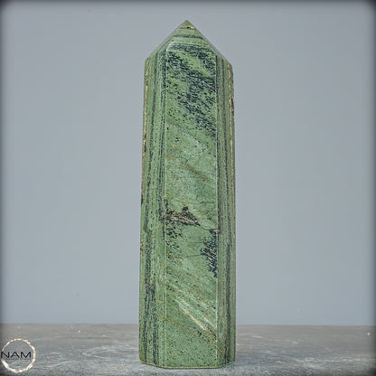 Gebänderter Eldarit-Jaspis Obelisk - 942,28g