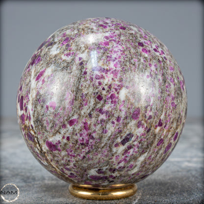 Natürliches Rubin-Kristall Kugelaus Myanmar - 489,71g - 68mm