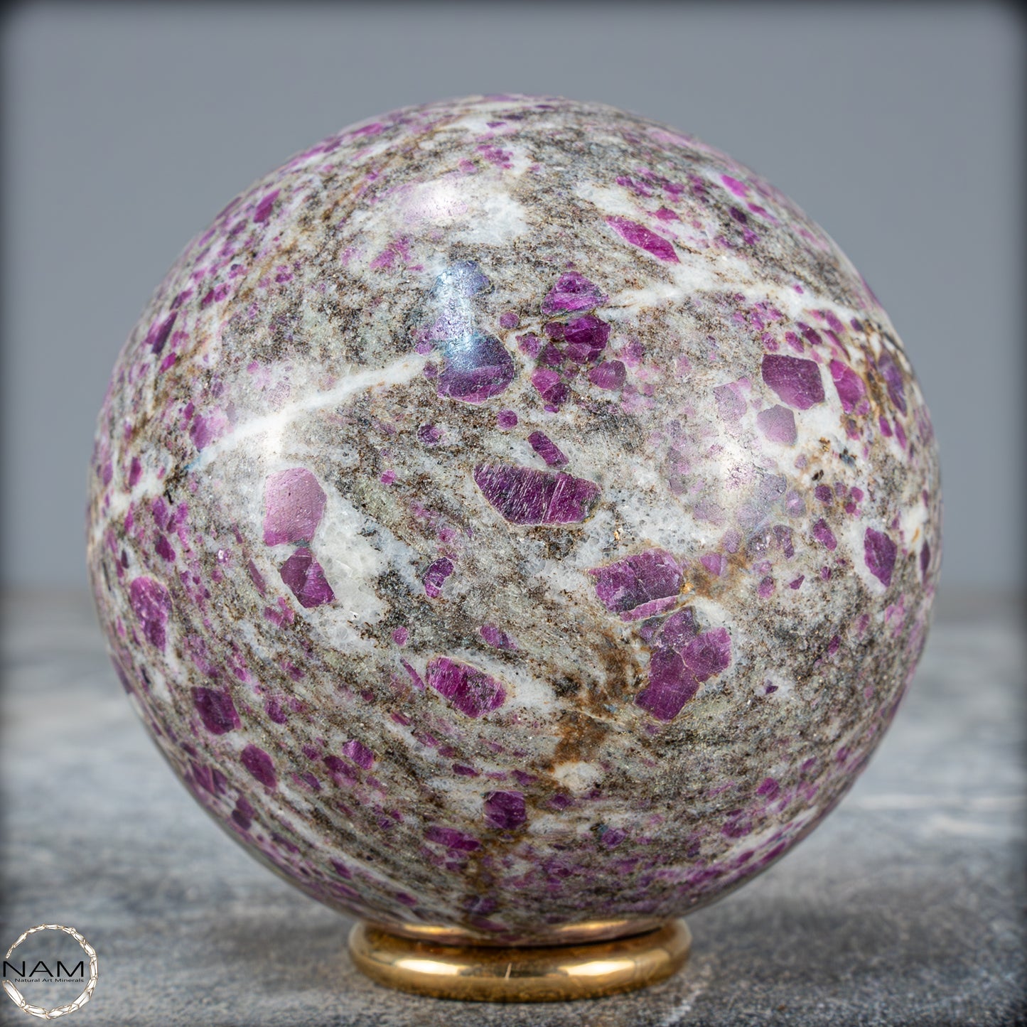Natürliches Rubin-Kristall Kugelaus Myanmar - 489,71g - 68mm