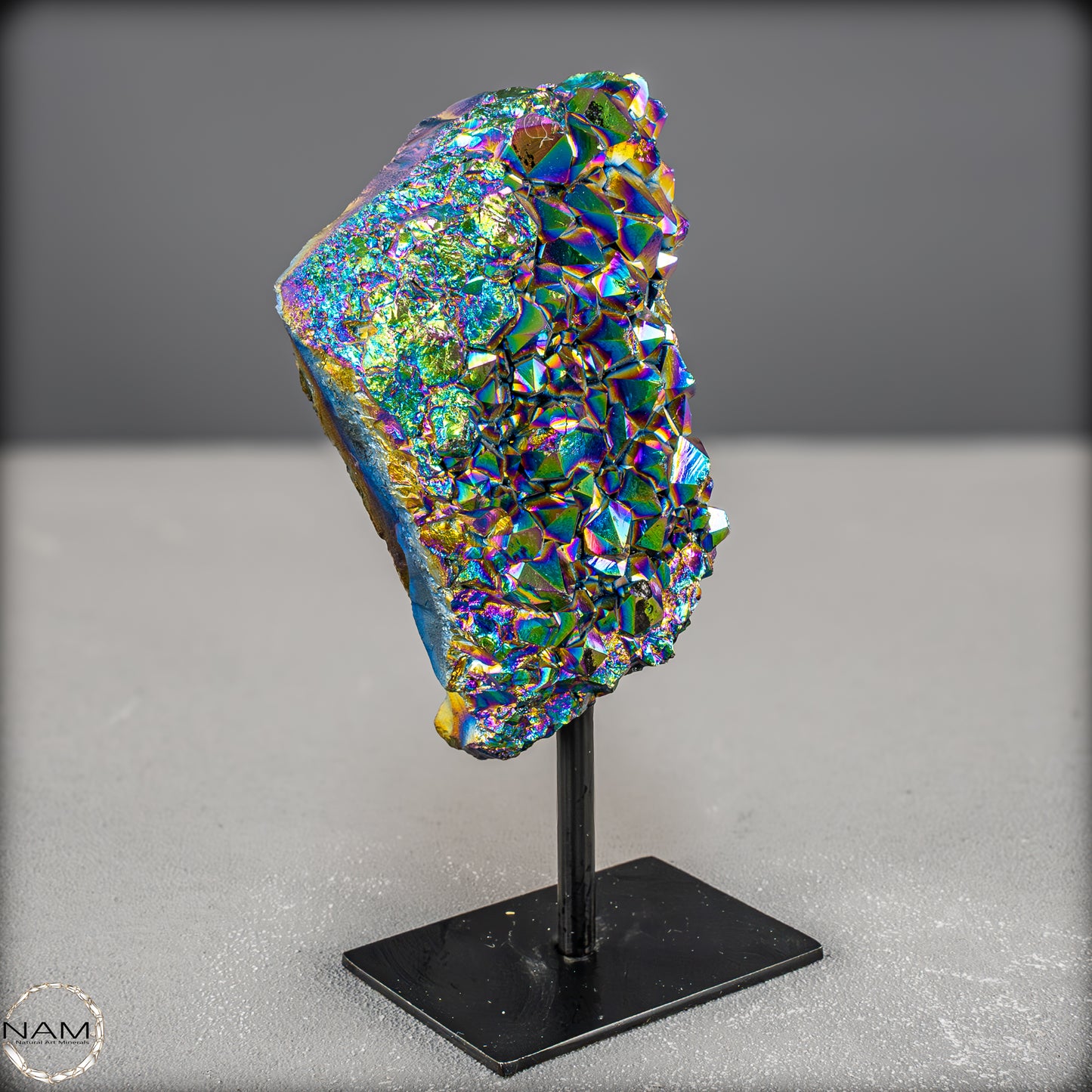 Kristall-Aura-Amethyst auf Ständer – 520,75g