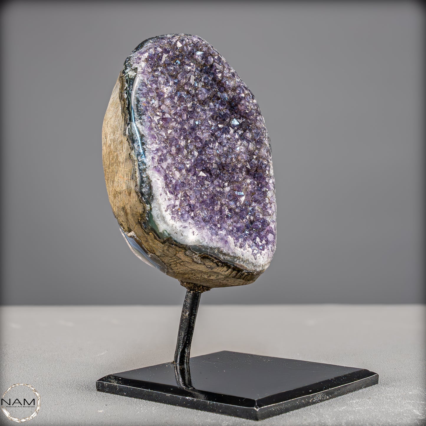 Natürliche Amethyst-Kristalle/Druse auf Ständer - 1561,23g