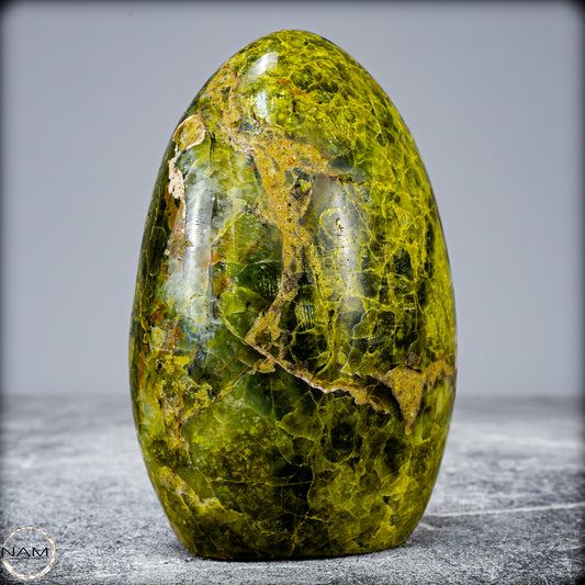 Natürliche Grüner Opal-Kristall Freiform -717,35g