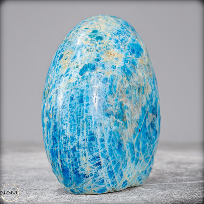 Natürliche Blaue Apatit Kristall-Freiform - 707,37g