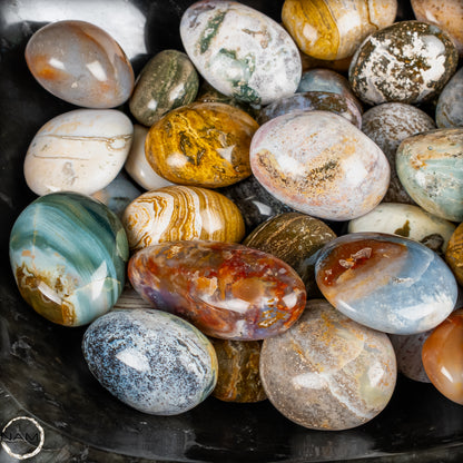 Natürliche Ocean-Jasper-Achat-Trommelsteine in Spitzenqualität – Faszinierende Farben, einzigartige Muster und natürliche Schönheit
