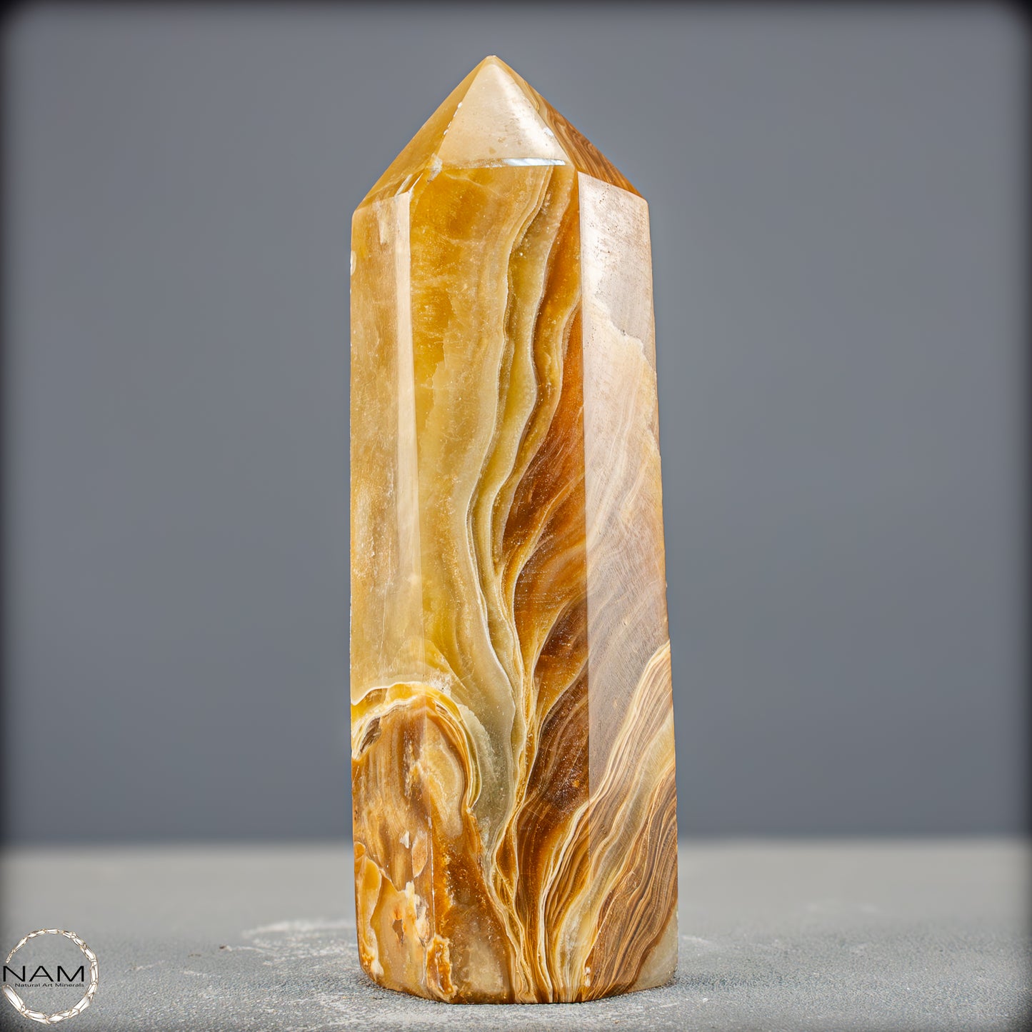 Natürlicher Aragonit Obelisk - 536,02g