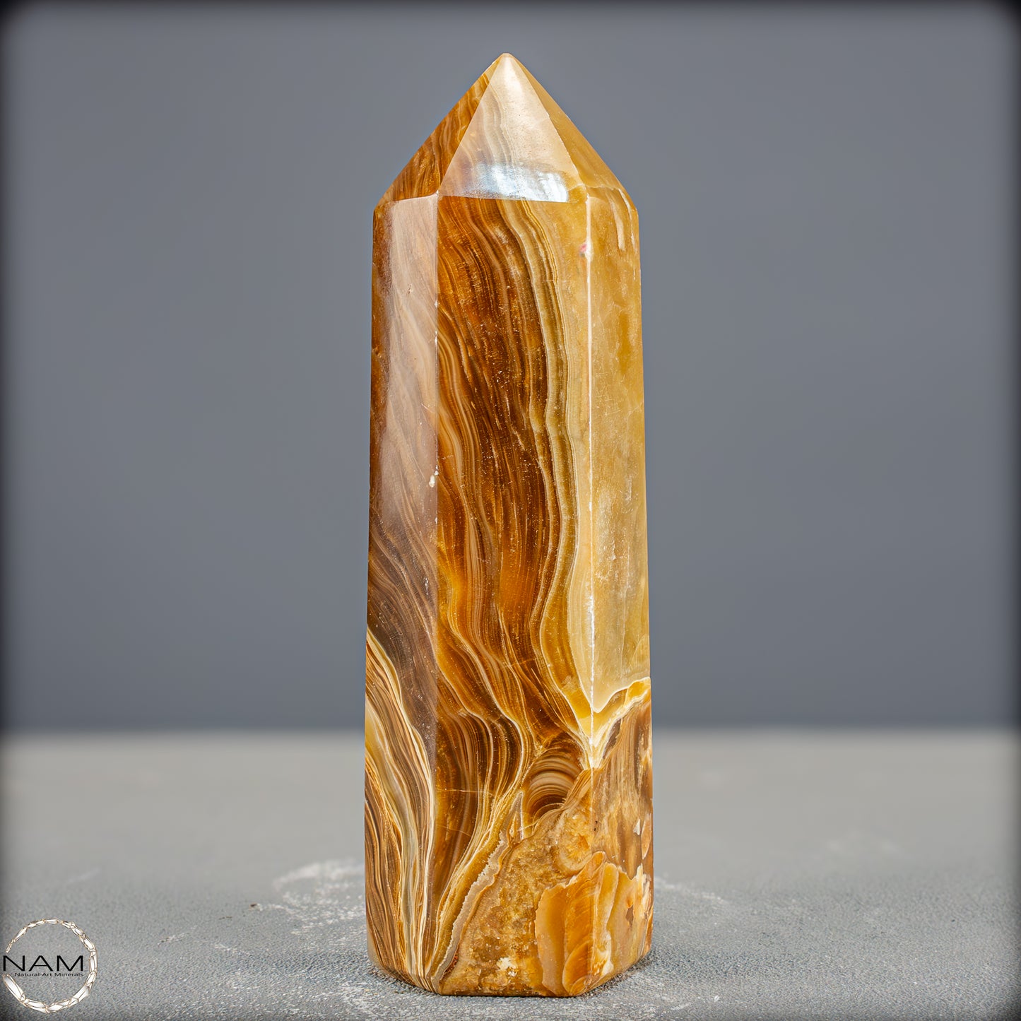 Natürlicher Aragonit Obelisk - 536,02g