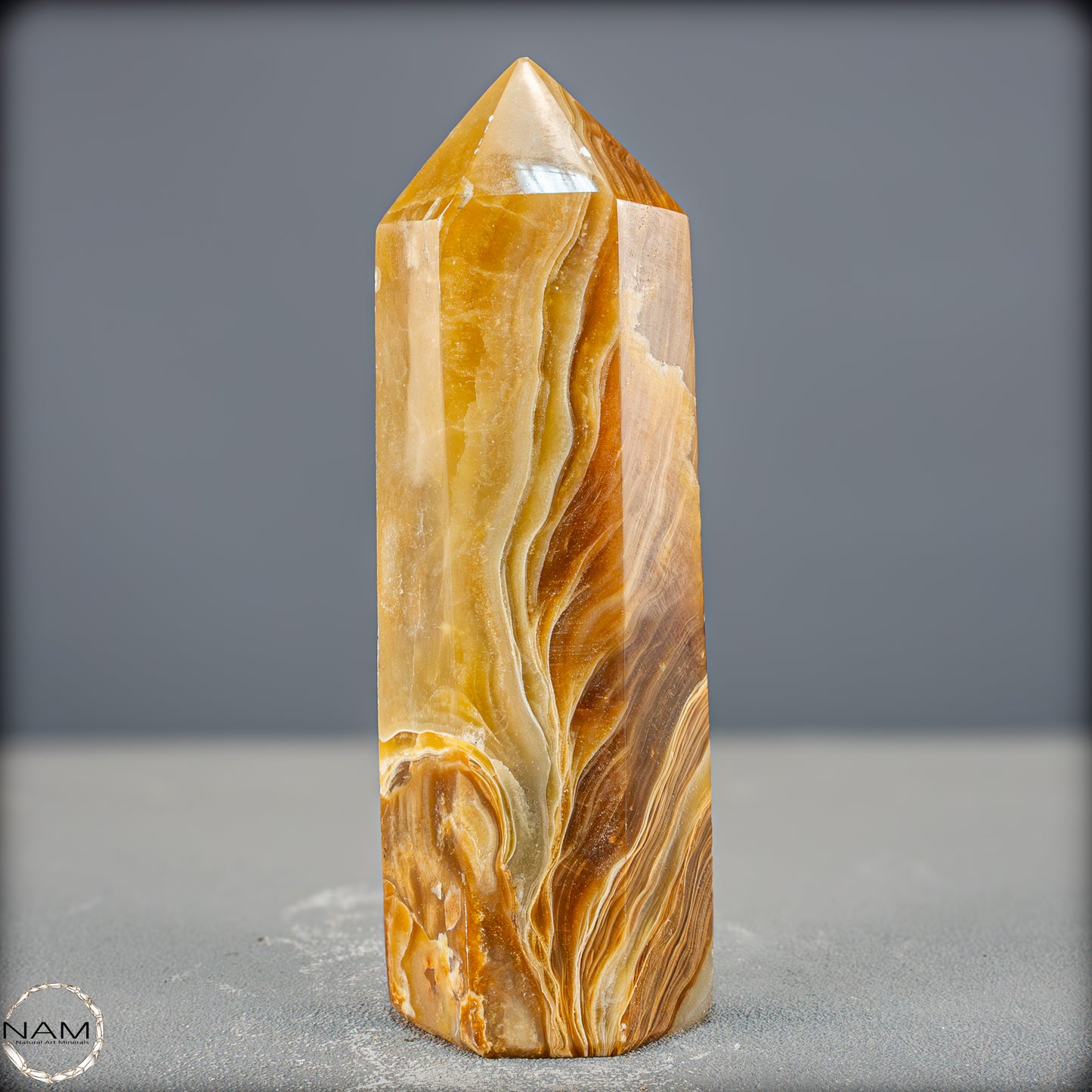 Natürlicher Aragonit Obelisk - 536,02g