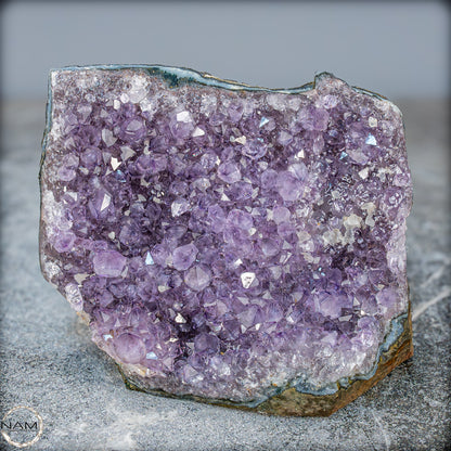 Natürliche Amethyst-Kristall Druse - 706,05g
