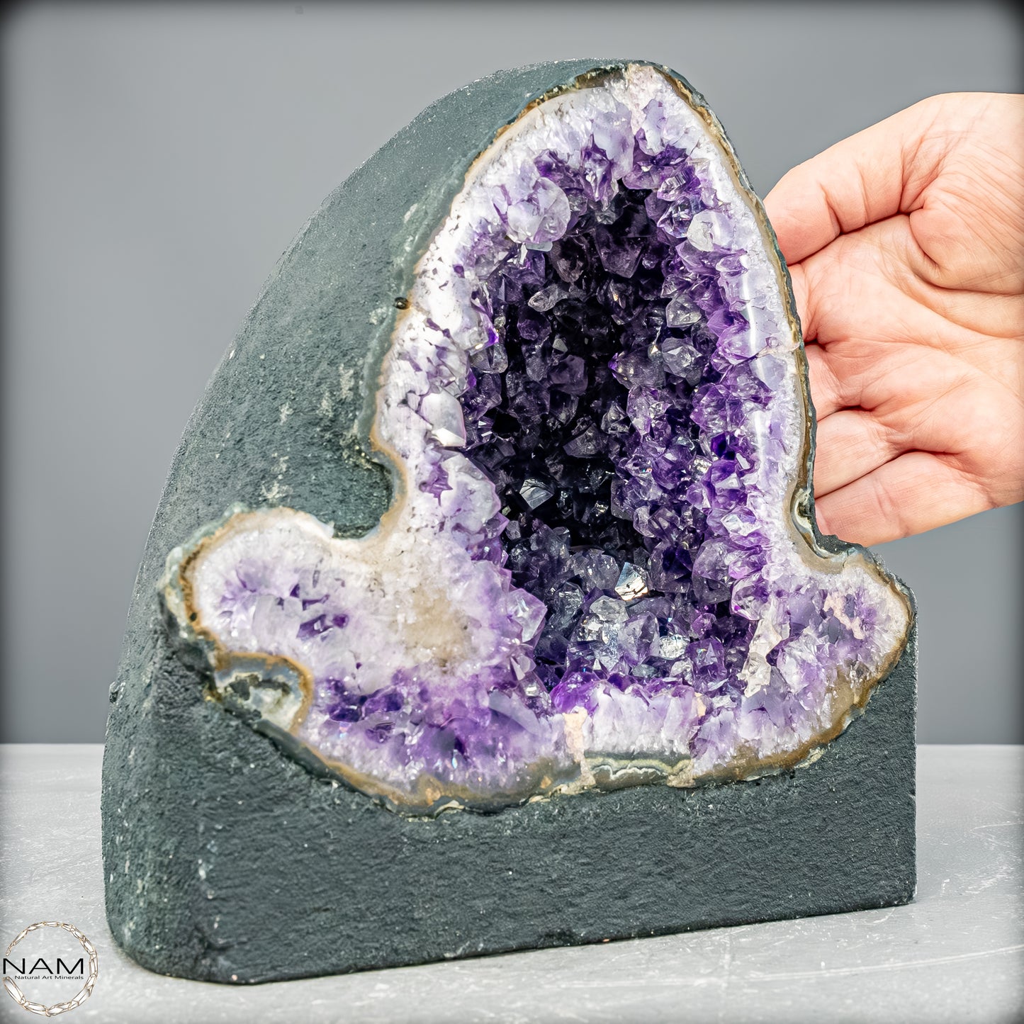 Natürliche Amethyst-Kristall Druse - 3586,22 g