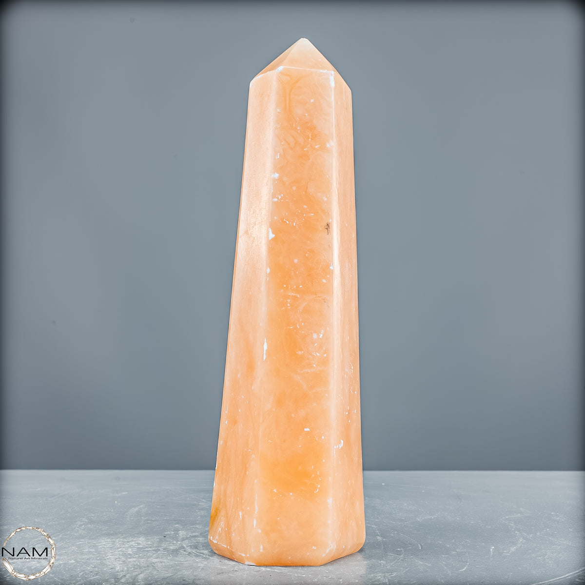 Natürlicher Orangencalcit Kristall-Obelisk - 894,77 g