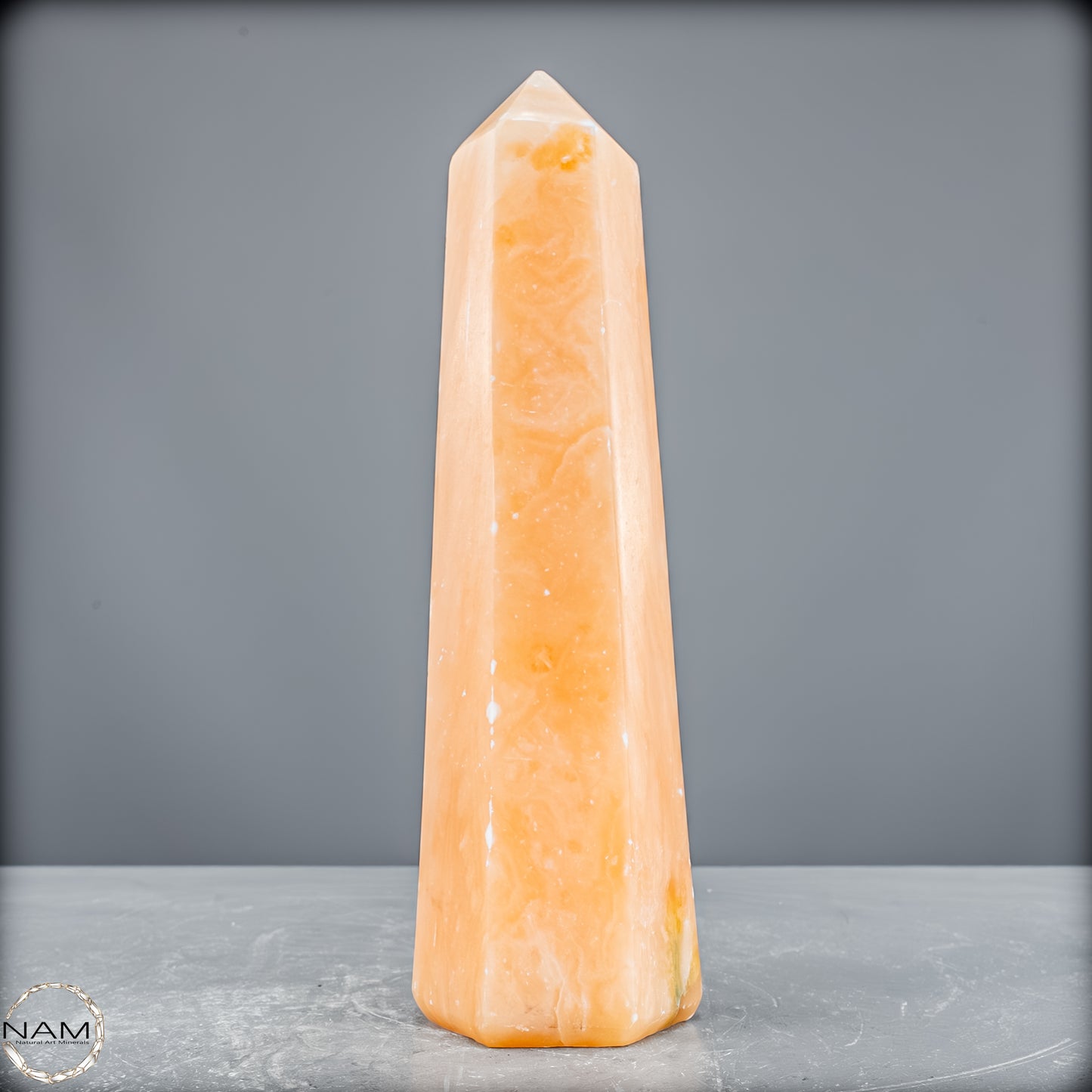 Natürlicher Orangencalcit Kristall-Obelisk - 894,77 g