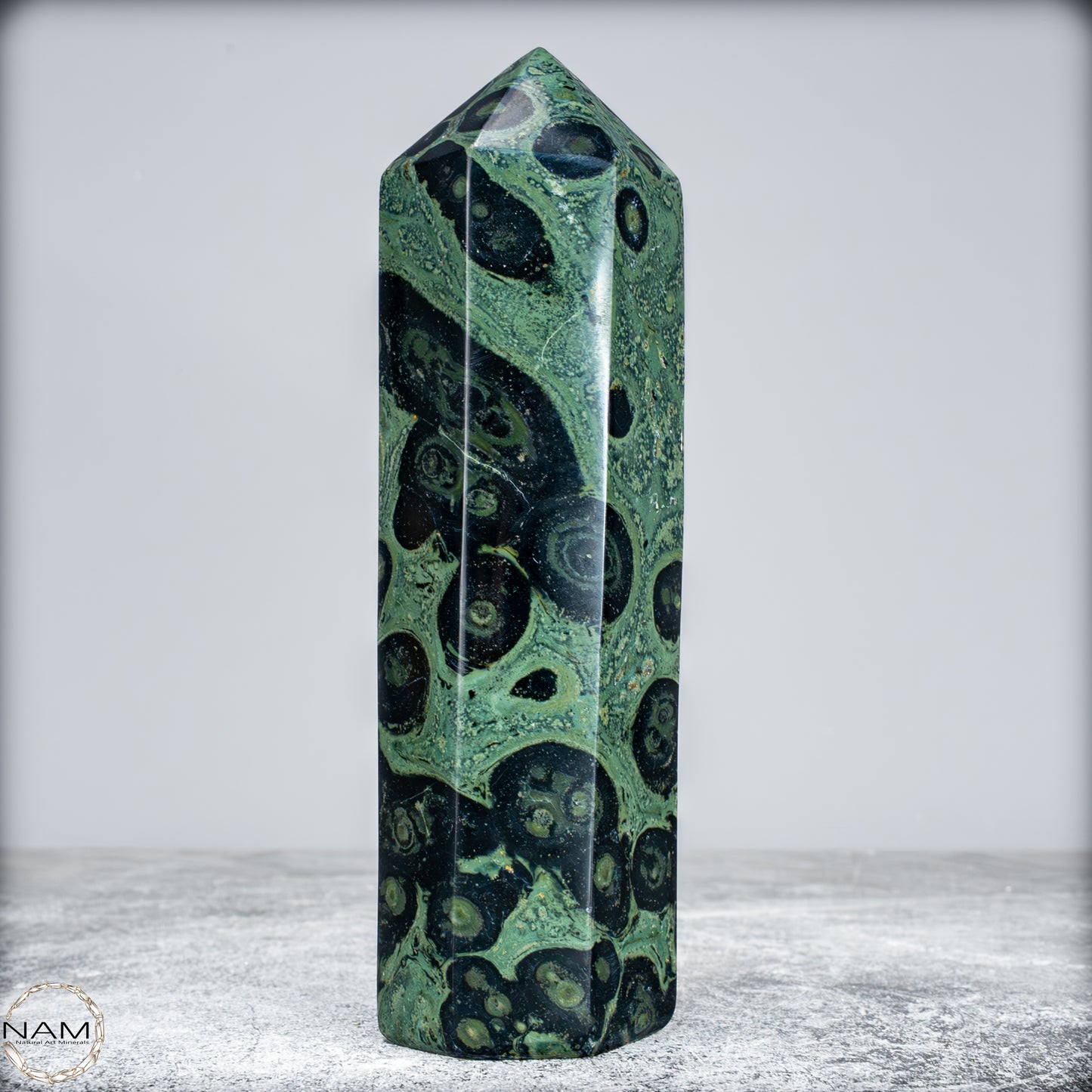 Natürlicher  Kambaba-Jaspis Obelisk - 516,23g