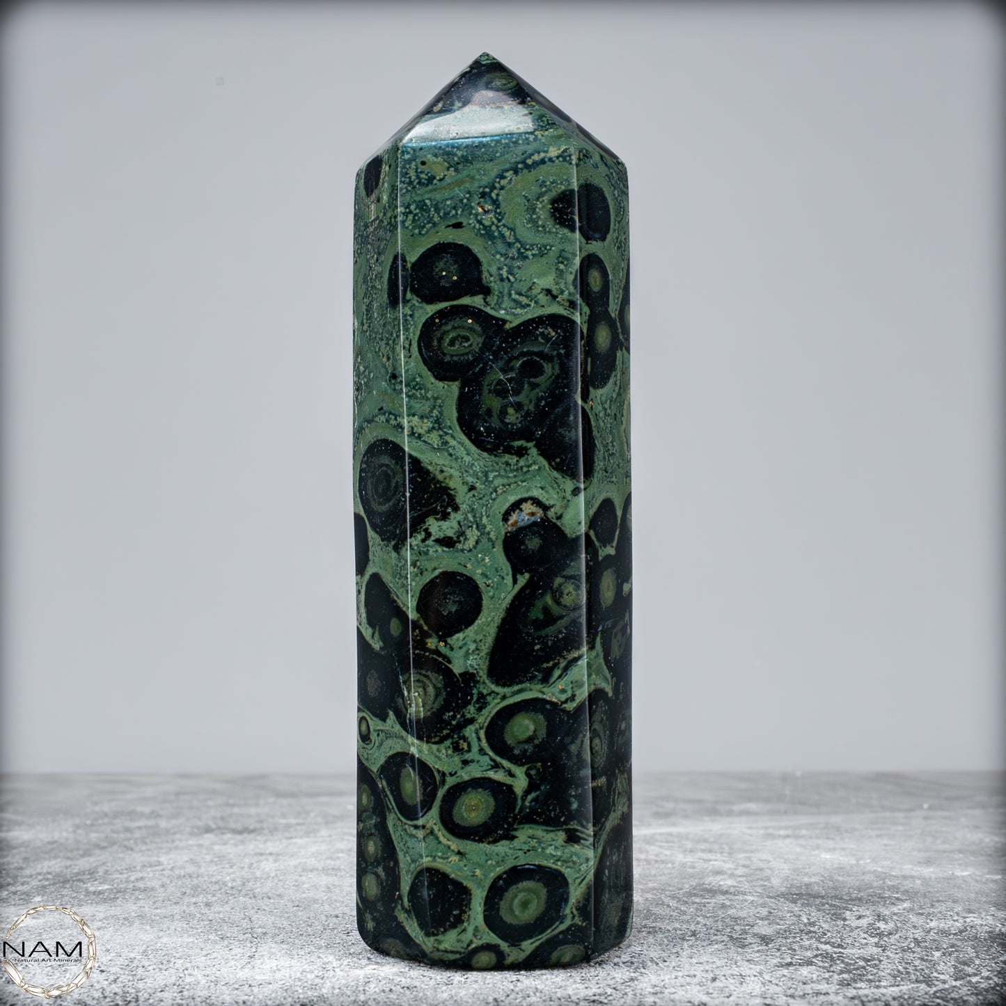 Natürlicher  Kambaba-Jaspis Obelisk - 516,23g
