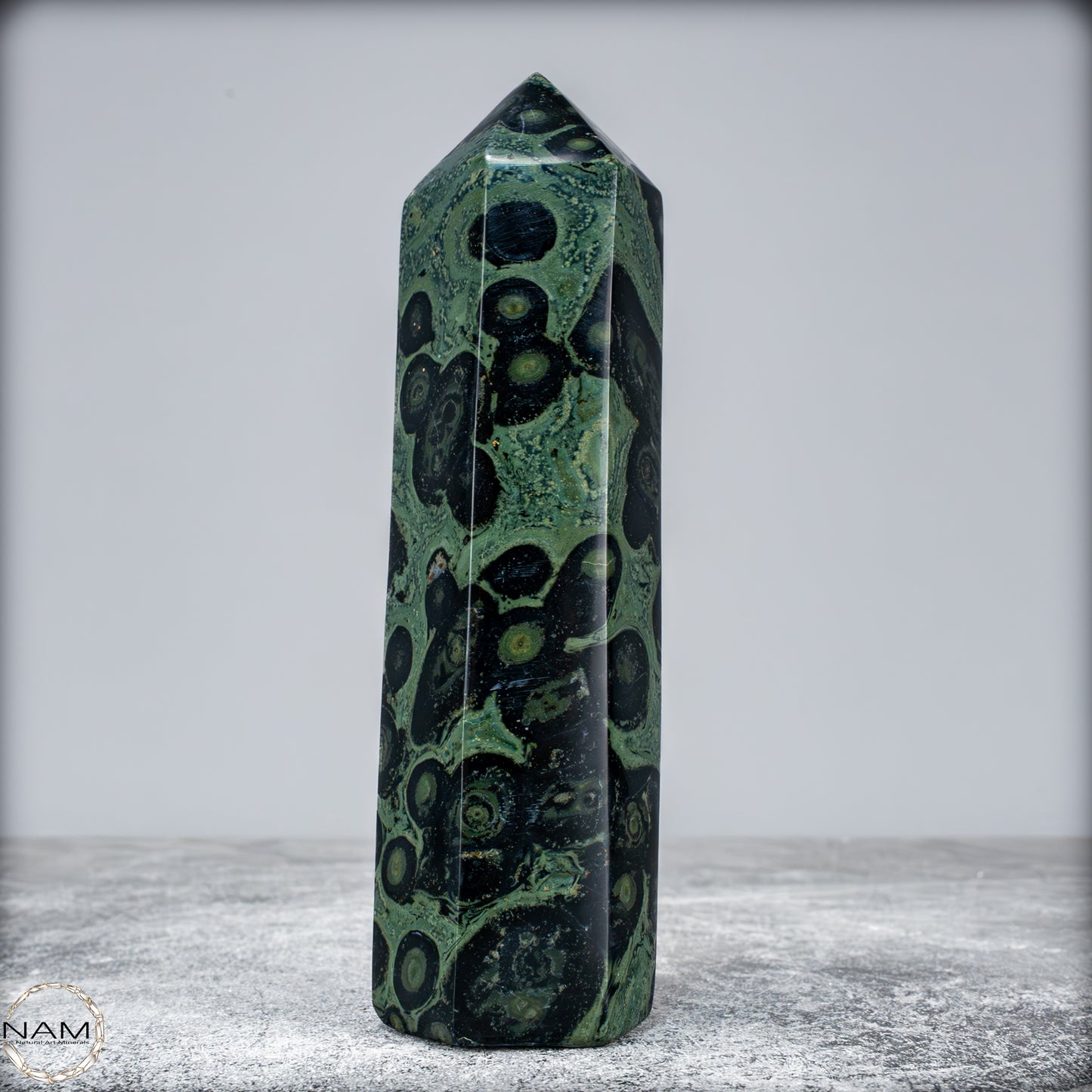 Natürlicher  Kambaba-Jaspis Obelisk - 516,23g