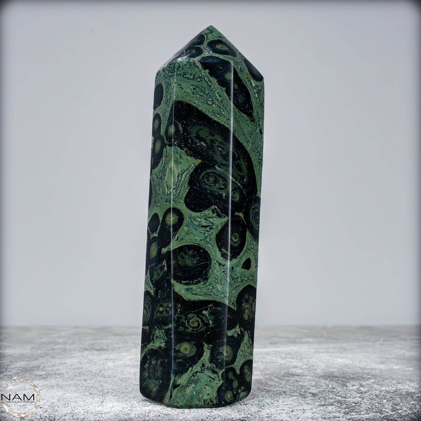 Natürlicher  Kambaba-Jaspis Obelisk - 516,23g