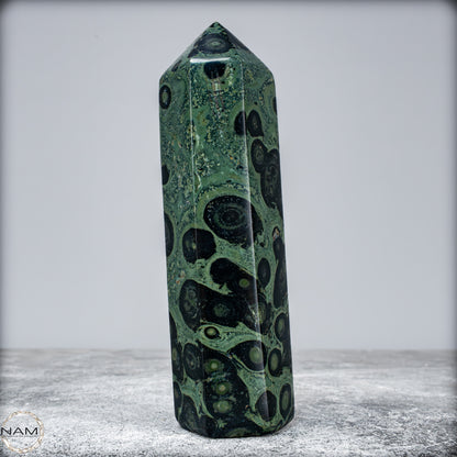 Natürlicher  Kambaba-Jaspis Obelisk - 516,23g