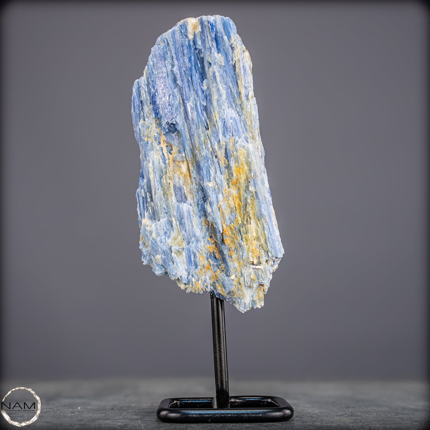 Natürlicher Kyanit-Kristall Cluster auf Ständer aus Brasilien - 538,27g