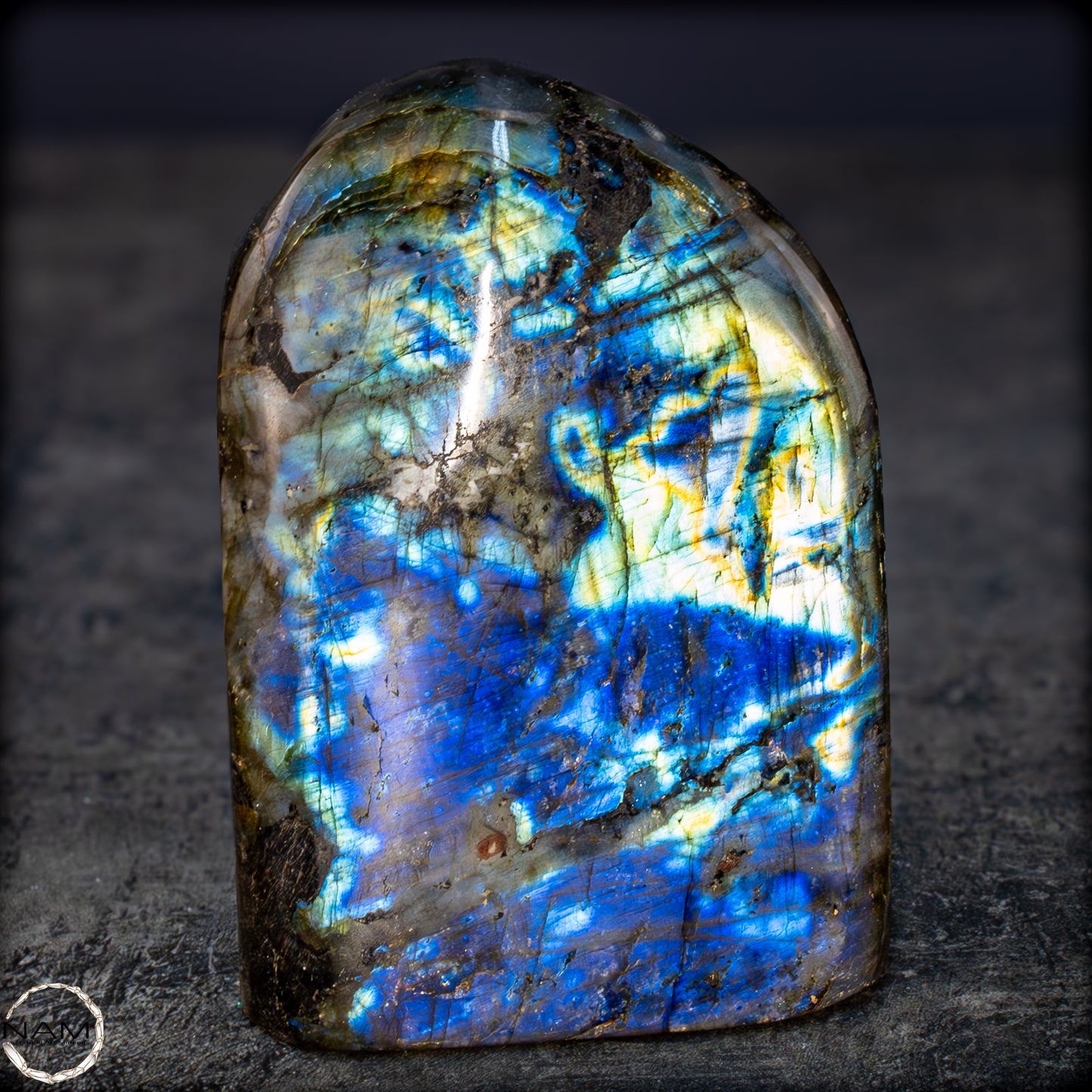 Natürliche Labradorit Kristall-Freiform - 749,55g