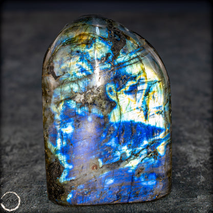 Natürliche Labradorit Kristall-Freiform - 749,55g