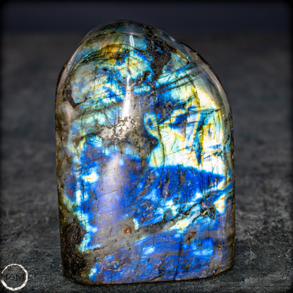 Natürliche Labradorit Kristall-Freiform - 749,55g