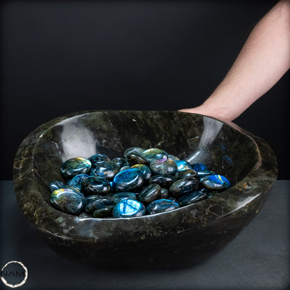 Trommelsteine Labradorit – Faszinierendes Farbspiel mit intensivem blauem und goldenem Schimmer