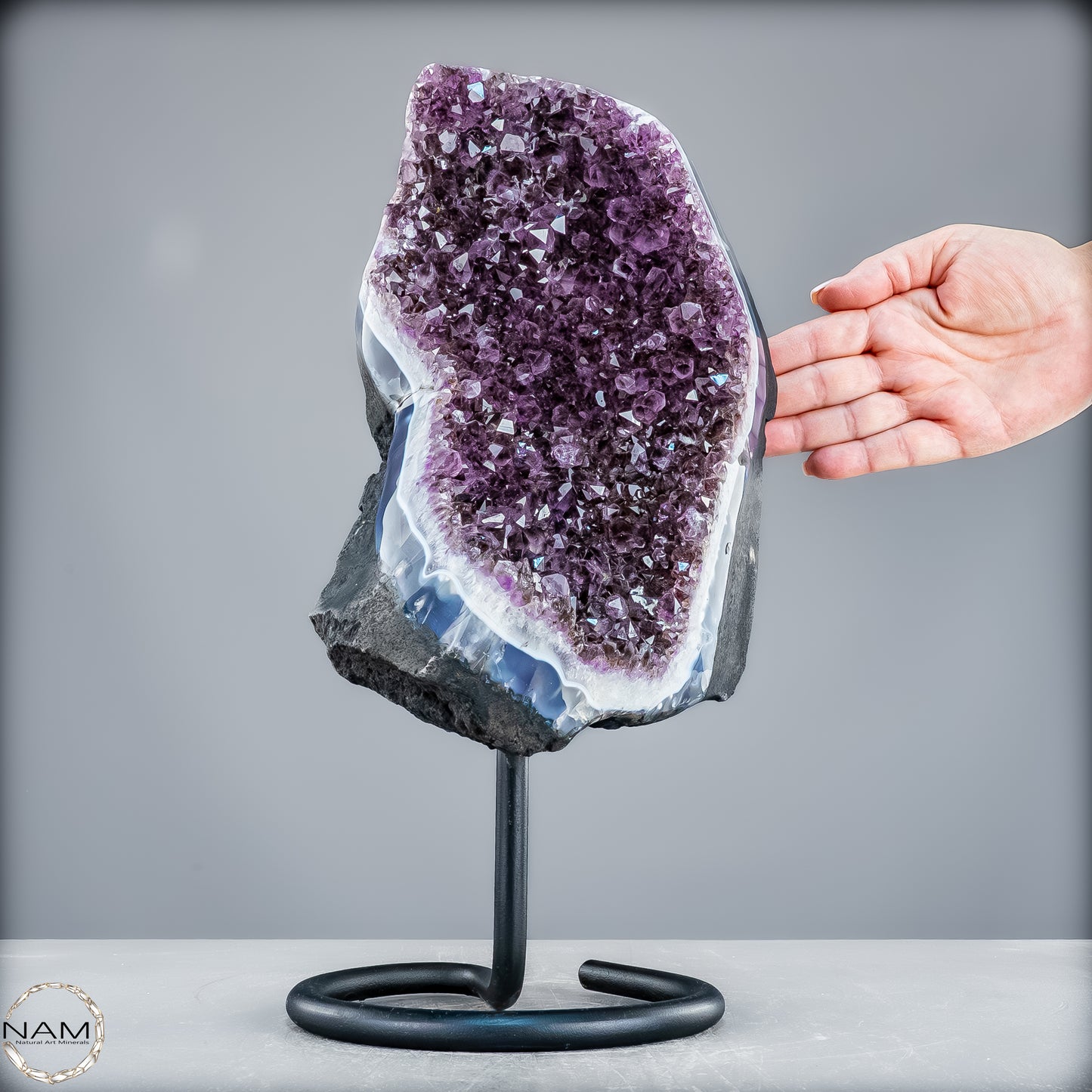 Natürliche Amethyst-Kristalle/Druse auf Ständer - 7687,18g