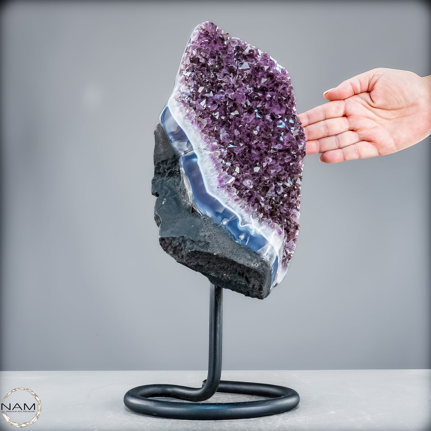 Natürliche Amethyst-Kristalle/Druse auf Ständer - 7687,18g