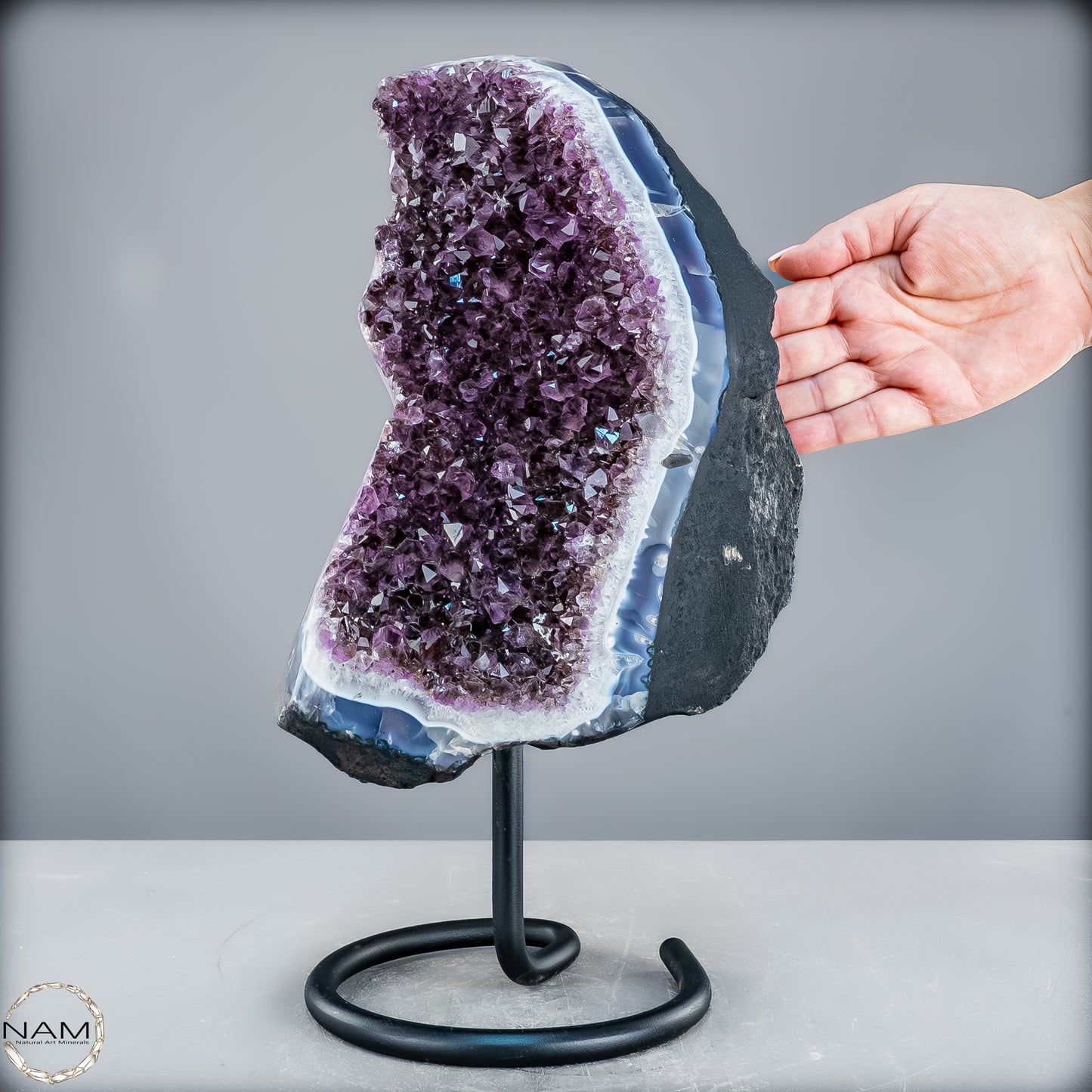 Natürliche Amethyst-Kristalle/Druse auf Ständer - 7687,18g