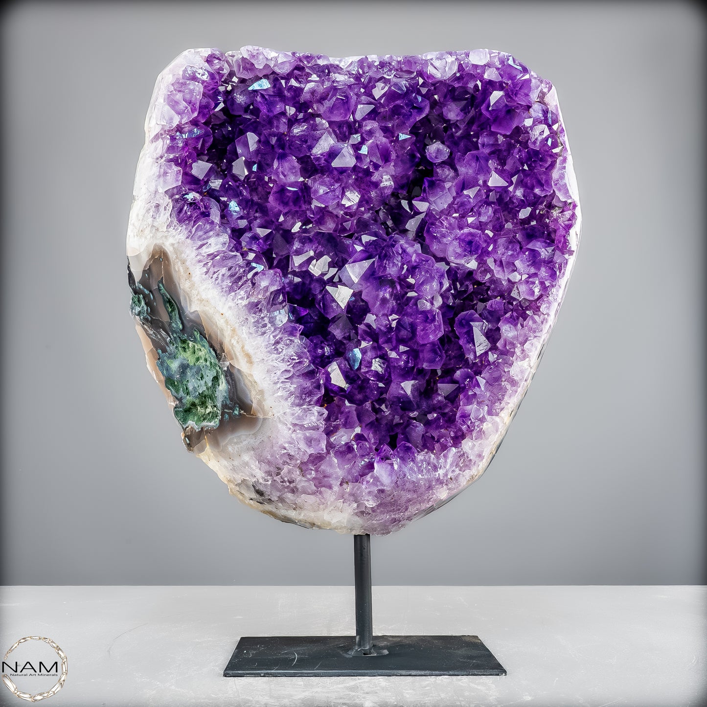 Natürliche Amethyst-Kristalle/Druse auf Ständer - 11153,02g
