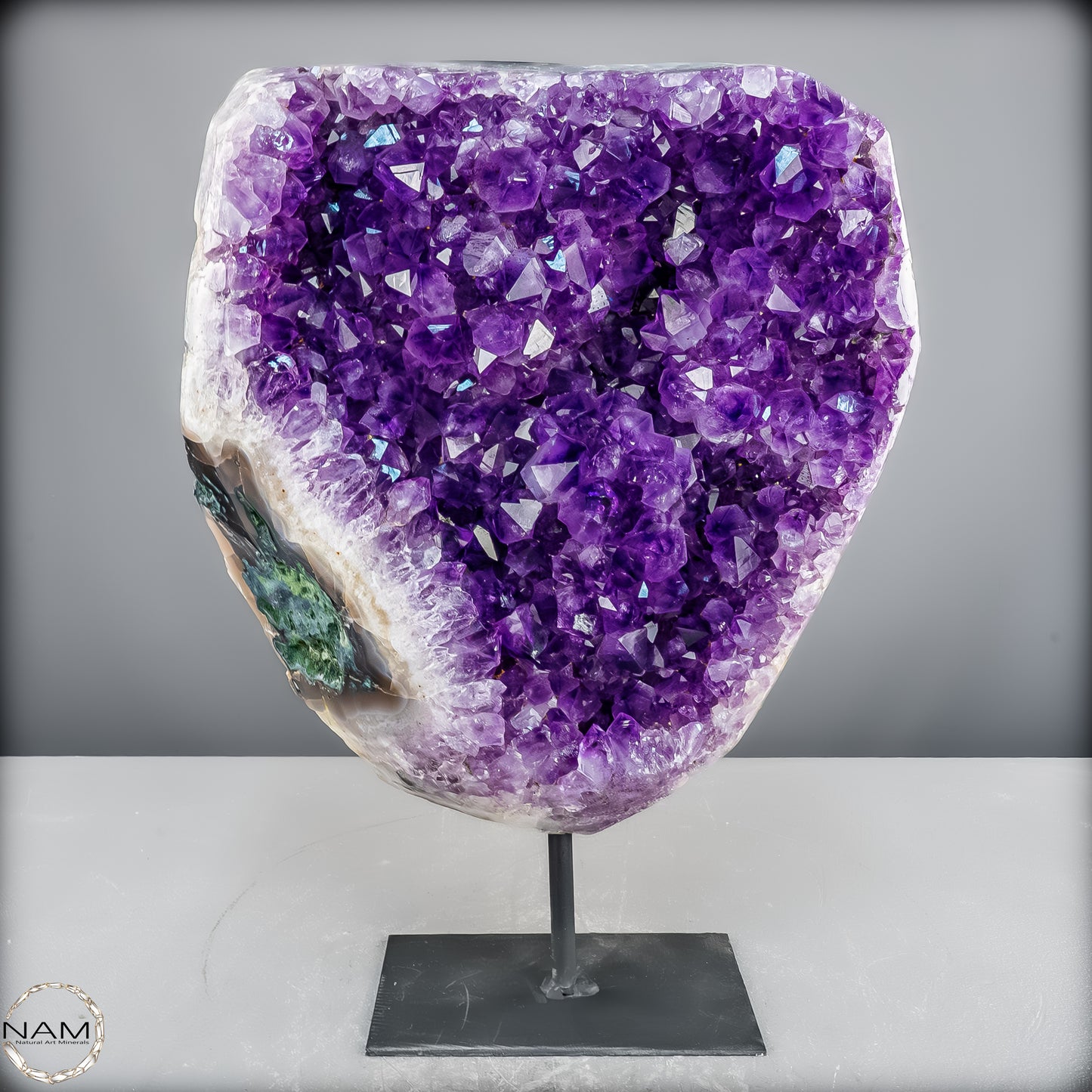 Natürliche Amethyst-Kristalle/Druse auf Ständer - 11153,02g
