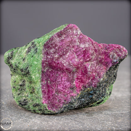 Natürlicher Rubin-Kristall in Zoisit aus Tansania - 290,15g