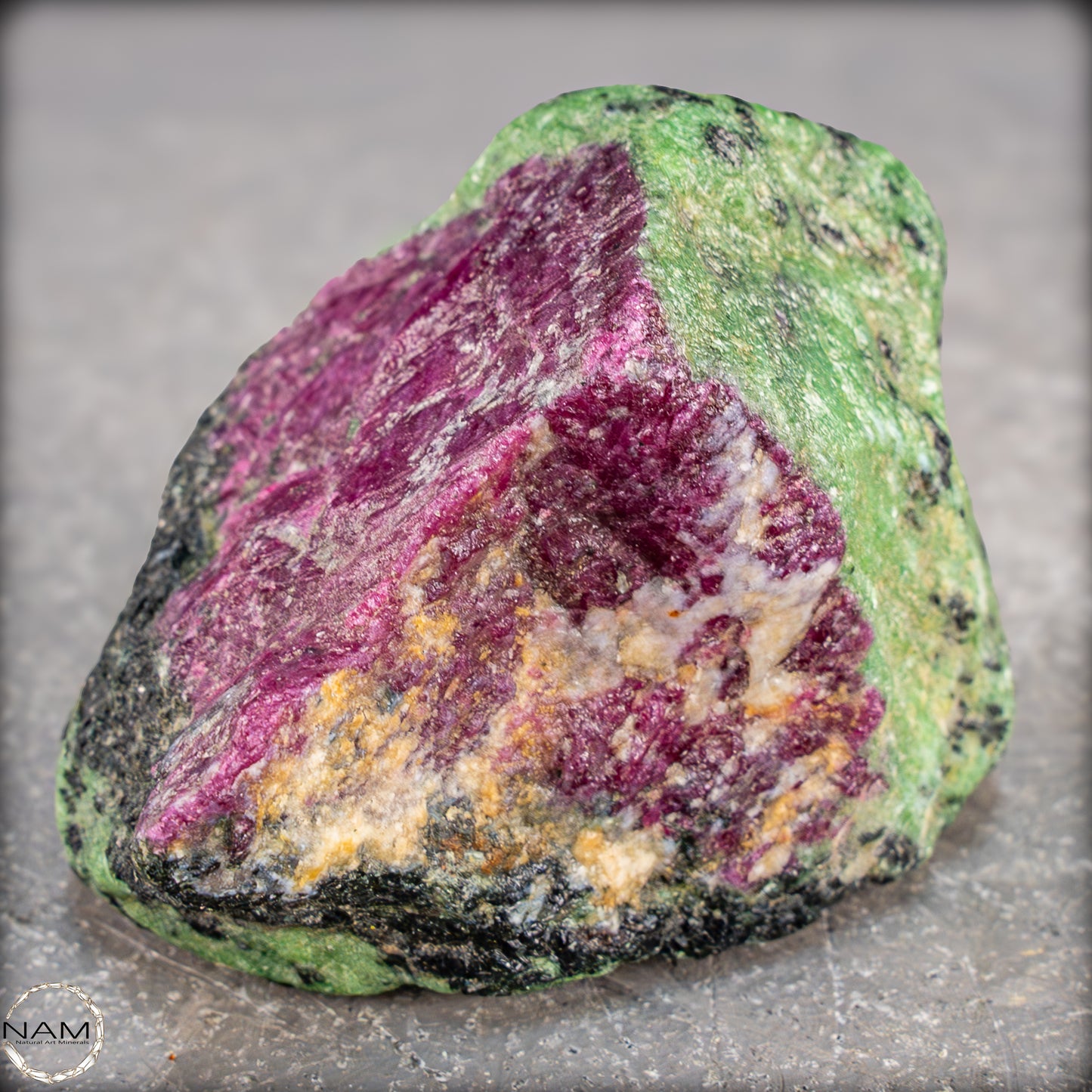 Natürlicher Rubin-Kristall in Zoisit aus Tansania - 290,15g