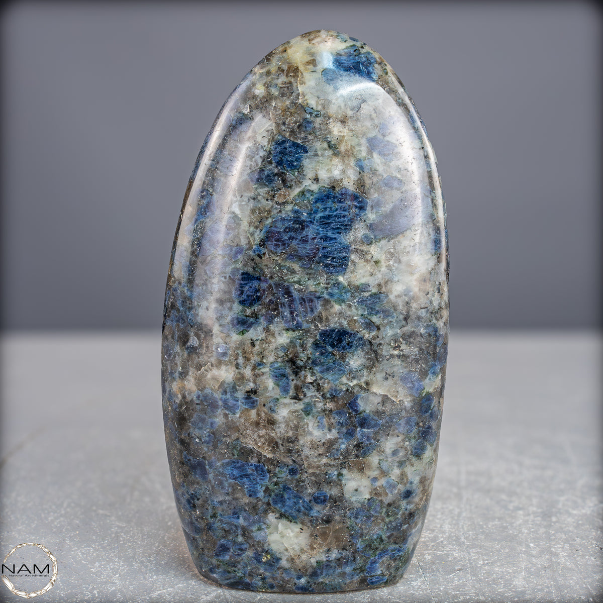 Natürliche Blaue Cordierit-Kristall Freiform, Spitzenqualität - 1036,45g