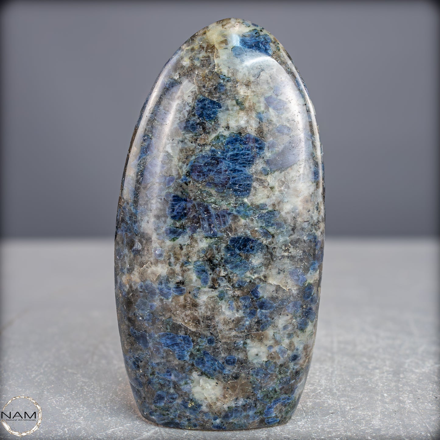 Natürliche Blaue Cordierit-Kristall Freiform, Spitzenqualität - 1036,45g