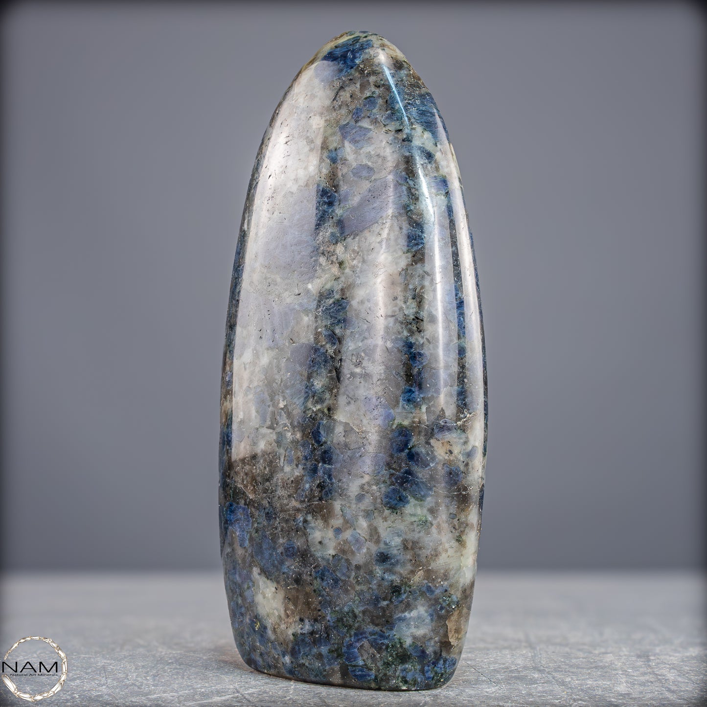 Natürliche Blaue Cordierit-Kristall Freiform, Spitzenqualität - 1036,45g