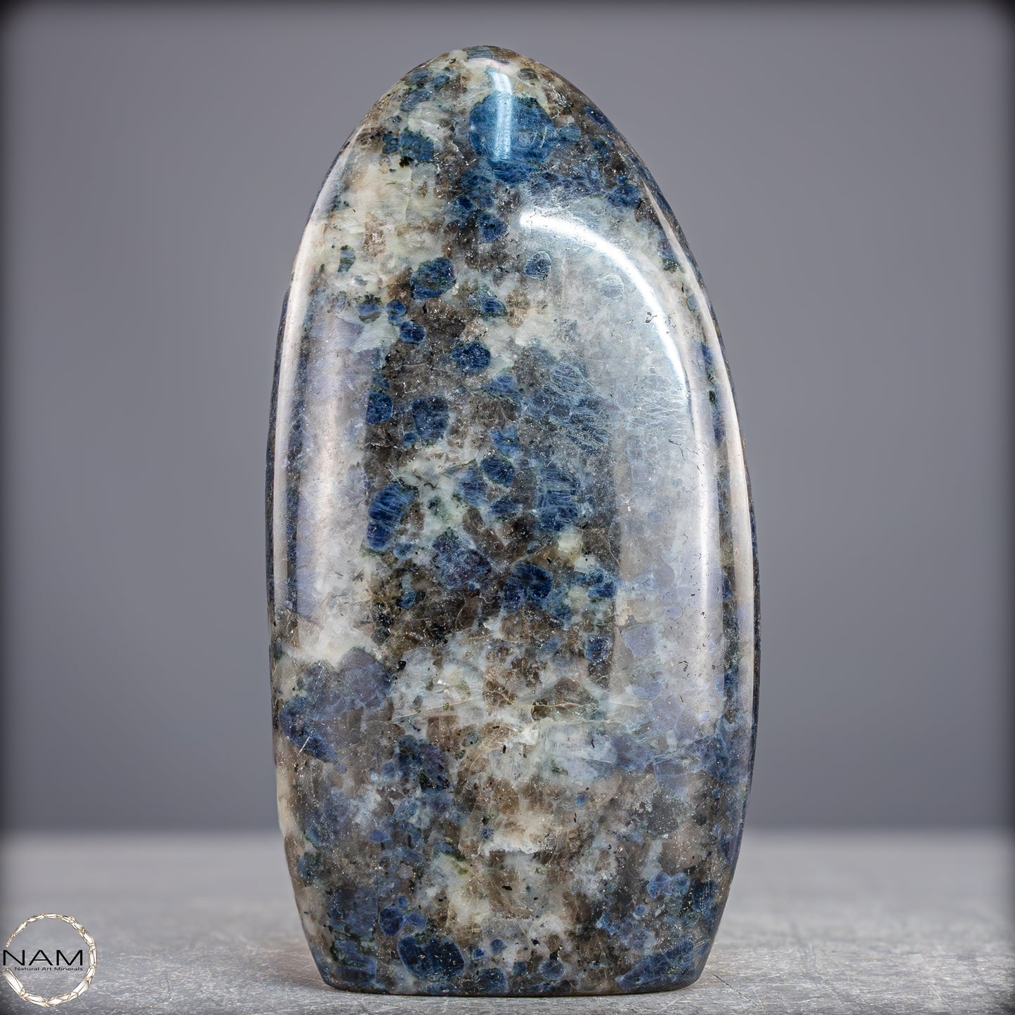 Natürliche Blaue Cordierit-Kristall Freiform, Spitzenqualität - 1036,45g