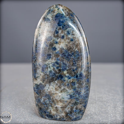 Natürliche Blaue Cordierit-Kristall Freiform, Spitzenqualität - 1036,45g