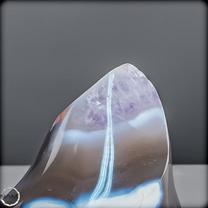 Natürliche Orca-Flamme mit Amethyst-Spitze aus Brasilien - 835,55 g