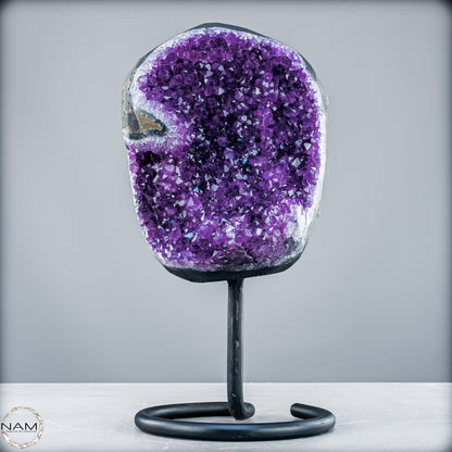 Natürliche Amethyst-Kristalle/Druse auf Ständer - 5488,37 g