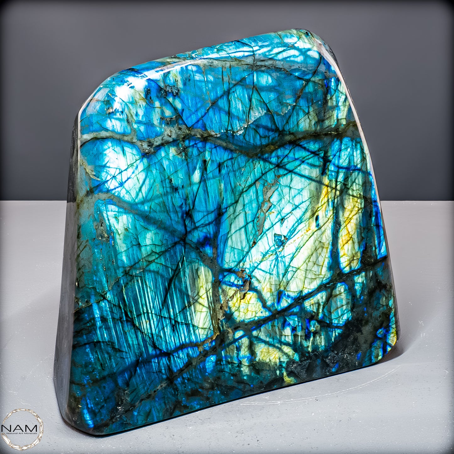 Natürliche Labradorit Kristall-Freiform, Spitzenqualität - 7823,38 g