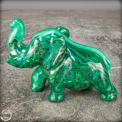 Sehr alte Malachit Skulptur Elefant, Kongo - 692,69g