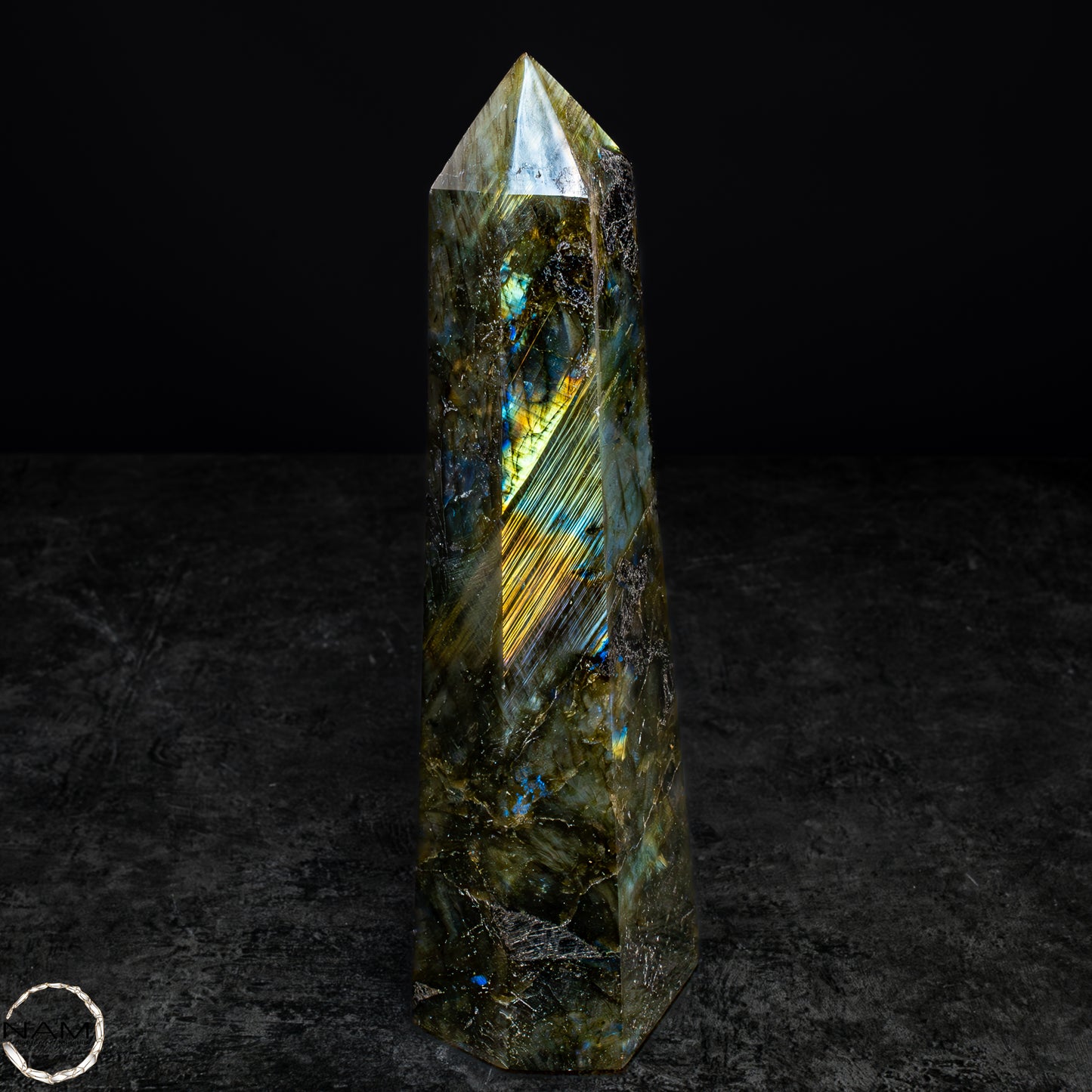 Natürliche Labradorit Kristall-Obelisk - 682,83g
