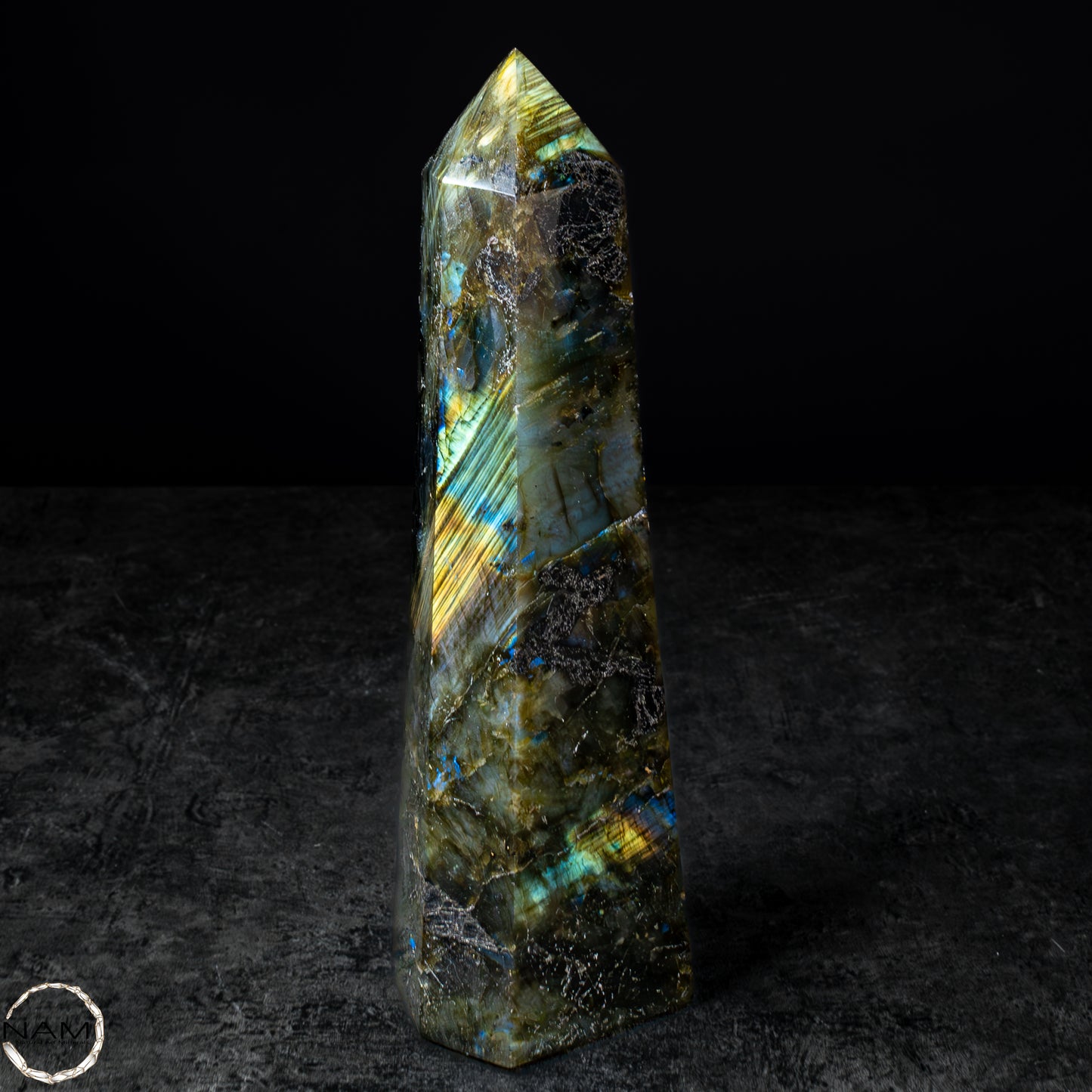 Natürliche Labradorit Kristall-Obelisk - 682,83g